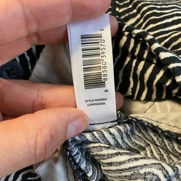 💚 Joe Fresh - Black and white print shorts size XS - Picture 6 of 8